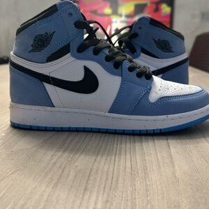Air Jordan 1 Retro High OG “University Blue”